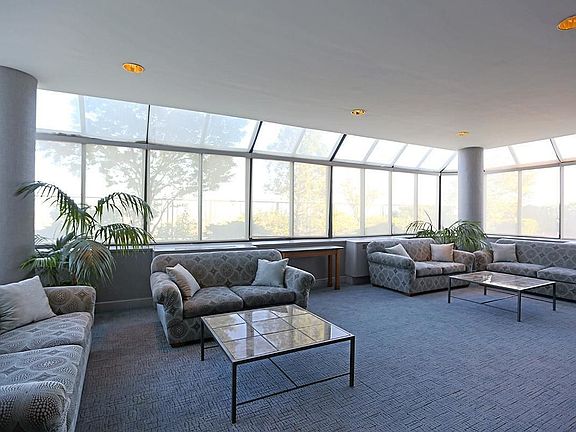 4th image of 1755 York Ave APT 24F