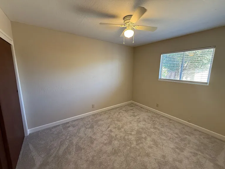 611 Fairview Dr — Photo 13