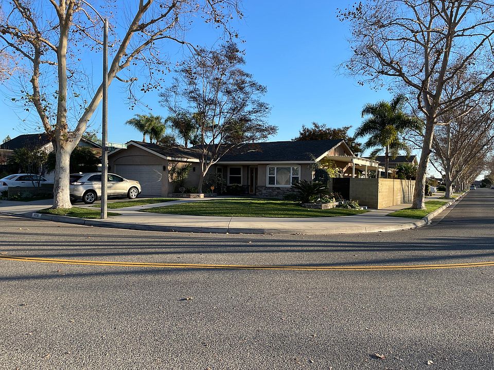 1st image of 10710 La Jara St