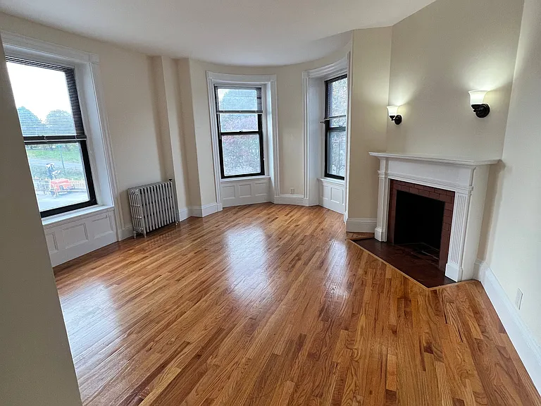504 Beacon St #6 — Photo 1