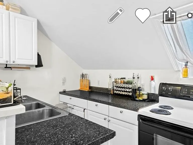 110 Pleasant St #3 — Photo 3