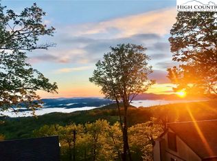 220 Northridge Rd APT 33, Beech Mountain, NC 28604