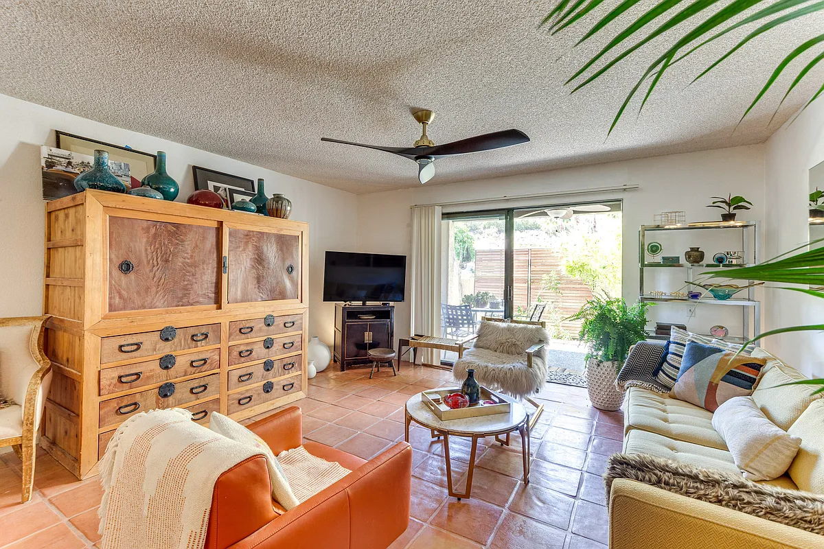 Building Photo - 2170 S Palm Canyon Dr