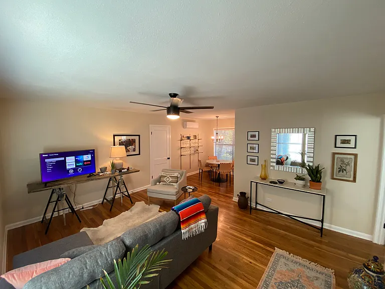 433 W Hollywood Ave #2 — Photo 1