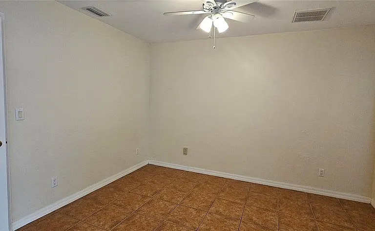 3007 SW Santa Barbara Pl — Photo 16