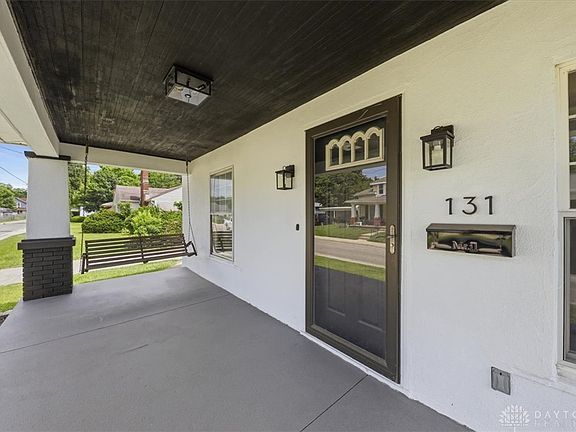 4th image of 131 Hill St