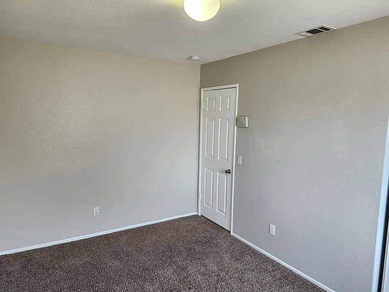 13898 Clydesdale Run Ln — Photo 33