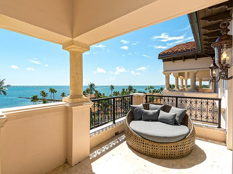 19251 Fisher Island Dr #19251 — Photo 17