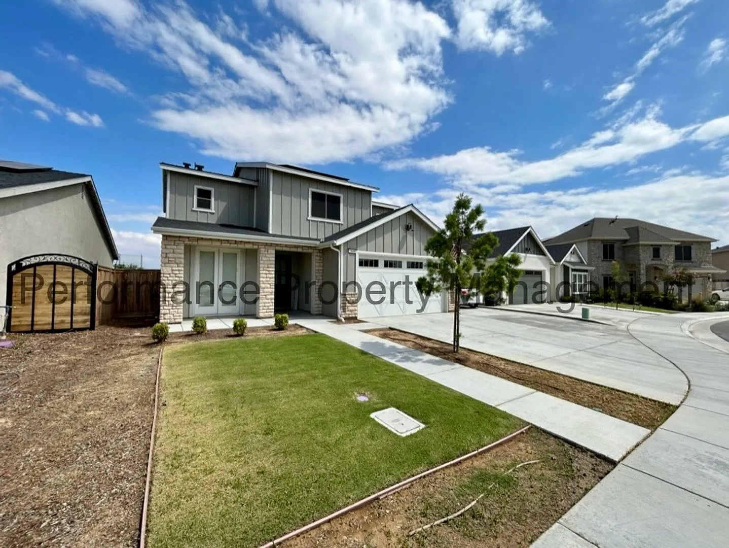 Stunning 4 Bed/3 Bath Gossamer Grove Home w/ RBP, Solar & Deposit Alternative Option — Photo 2