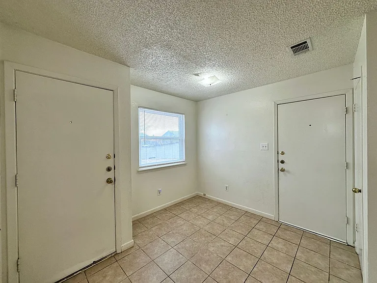 5010 White Rock Dr — Photo 7