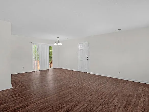 509 Ashmore Rd — Photo 5