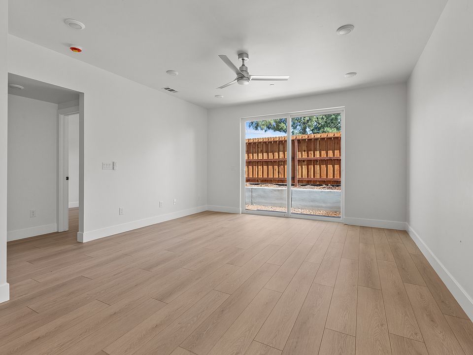 1st image of 4831 Chippendale Dr #Bb