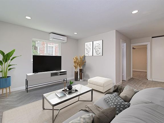2nd image of 1747 Wroxton Ct APT 2