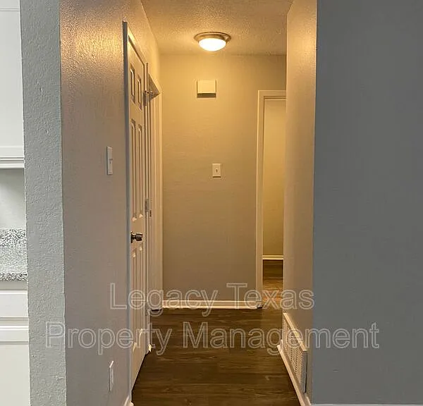 1302 Berry Dr #B — Photo 15