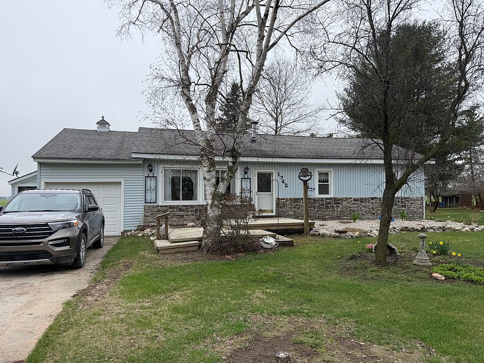 1st image of 1742 Golden Rd SE