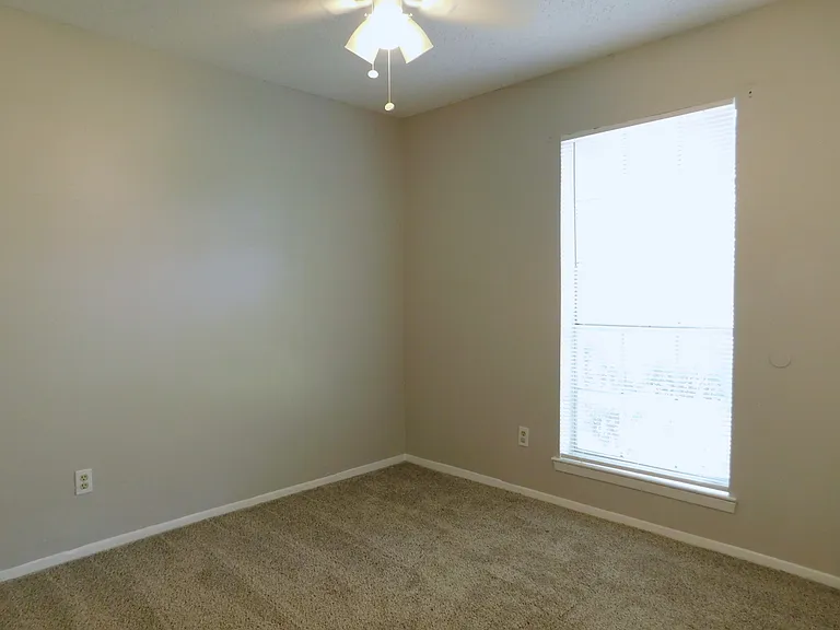 217 Mockingbird Ln — Photo 14