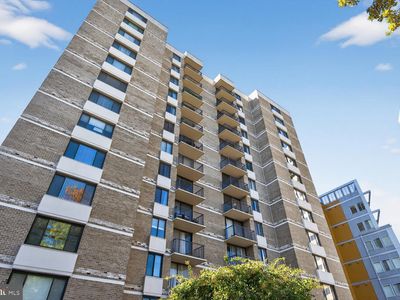 4 Monroe St APT 409, Rockville, MD, 20850