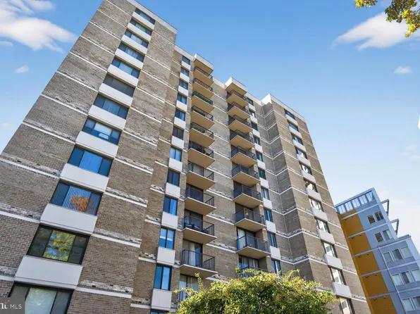 4 Monroe St APT 409, Rockville, MD 20850