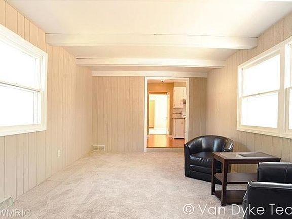 4th image of 3659 Badger Ave SW