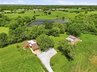 18520 178th St, Tonganoxie, KS 66086