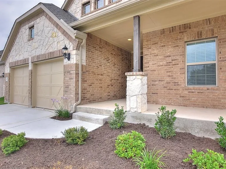 2005 Southcreek Dr — Photo 5