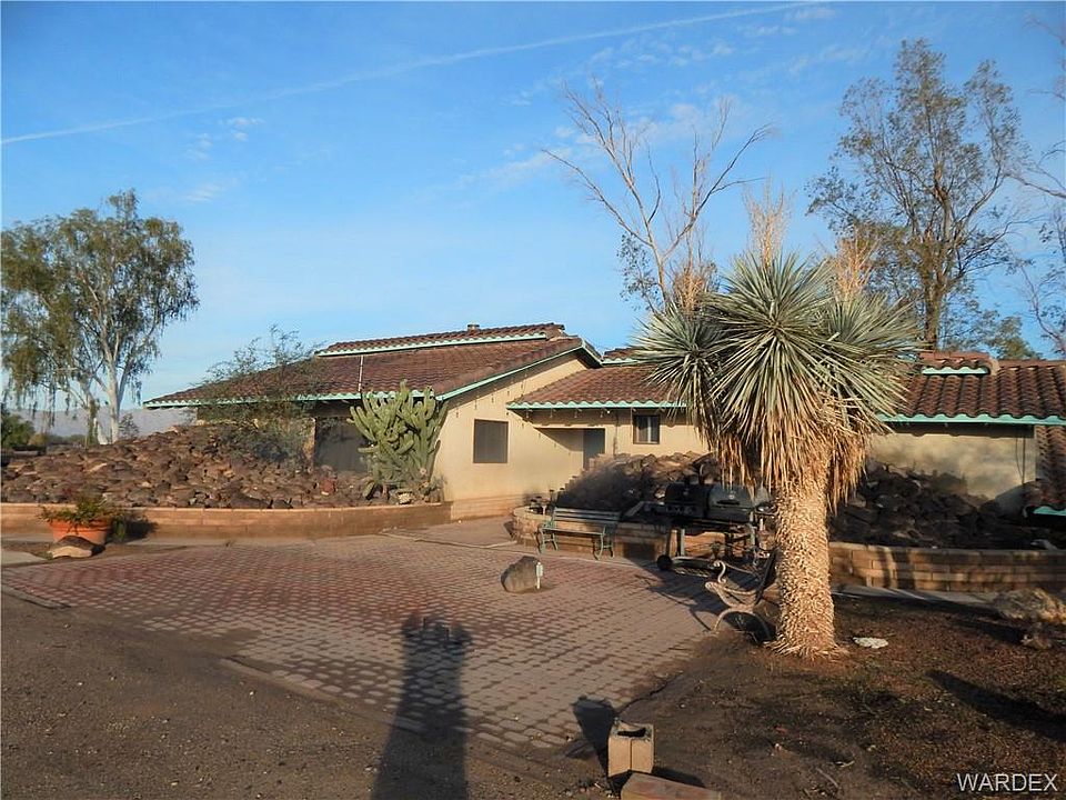 1st image of 7227 S Mesquite Dr