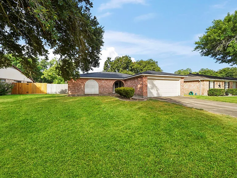 1223 Bramblebury Dr — Photo 32