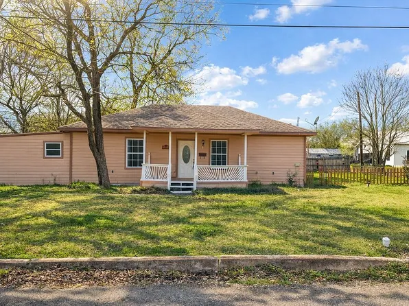 301 W Austin Ave, Cooper, TX 75432
