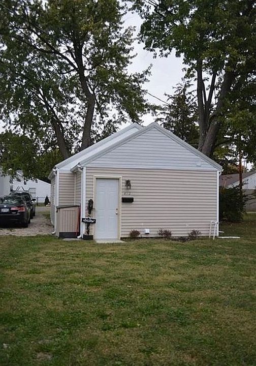 1st image of 452 E Ward St