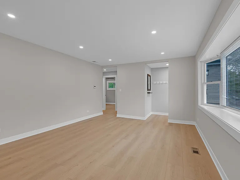 1055 N Bluebonnet Ln — Photo 19