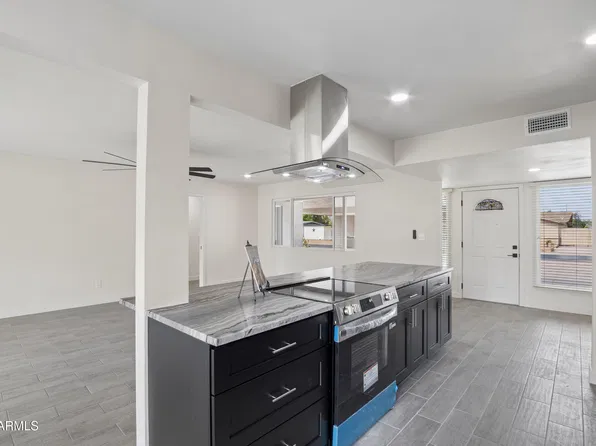 839 S SARANAC Avenue, Mesa, AZ 85208