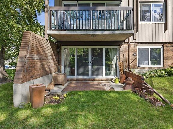 4th image of 8948 B Elbow Dr E #183