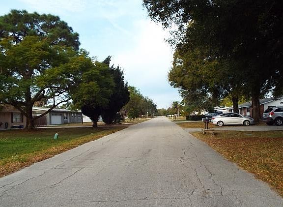 3rd image of 3115 52nd Avenue Dr W