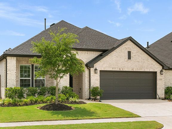 2nd image of 2323 Lambert Dr