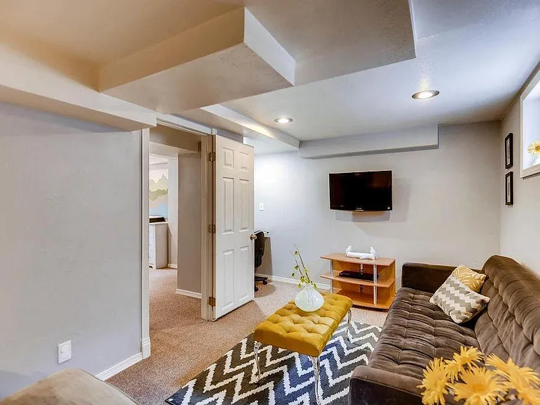 4732 Beach Ct — Photo 19