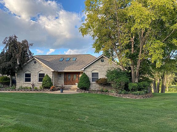 3rd image of 1457 Murray Dr