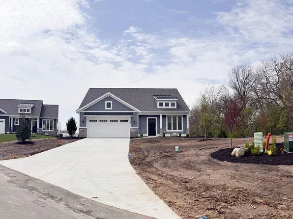 4645 Graystone Rd, Holland, MI 49423