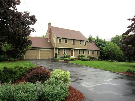 2nd image of 15 Bald Hill Dr