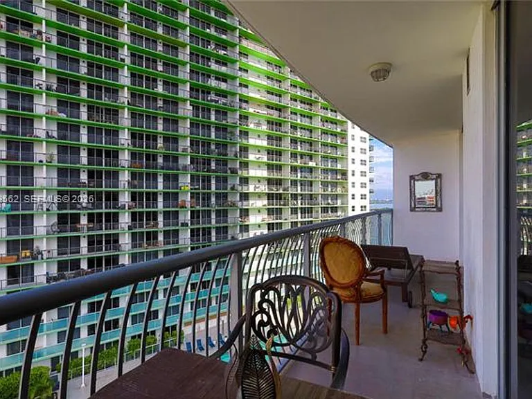 1750 N Bayshore Dr #1711 — Photo 8