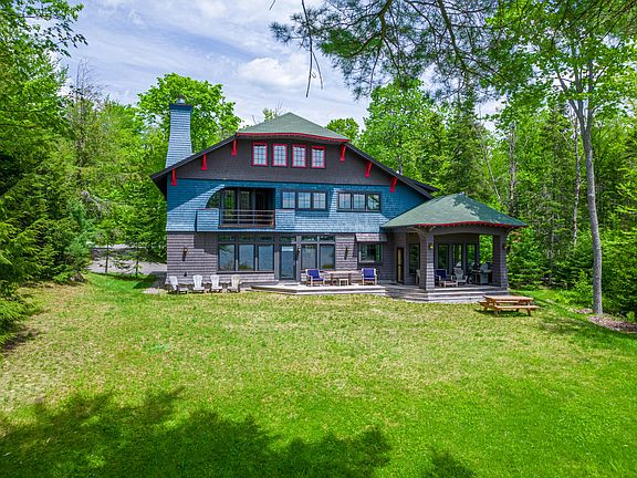 4th image of 312 Mirror Lake Dr