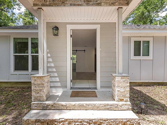 2nd image of 28 Kameron Dr