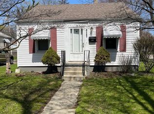 19015 Washtenaw St, Harper Woods, MI 48225