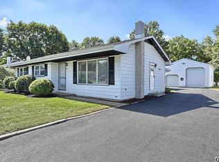 443 Berkshire Ln, Mechanicsburg, PA 17050