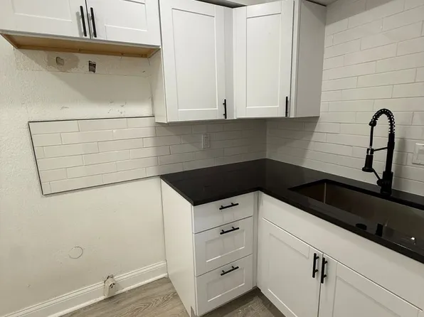 15411 Barat Ave, 15411 Barat Ave #D, Grandview, MO 64030