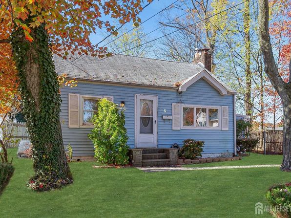 6 Middlesex Blvd, Keyport, NJ 07735