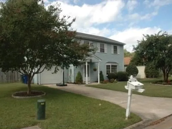 108 Wreck Shoal Dr, Newport News, VA 23606