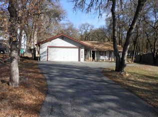 12196 Torrey Pines Dr, Auburn, CA 95602