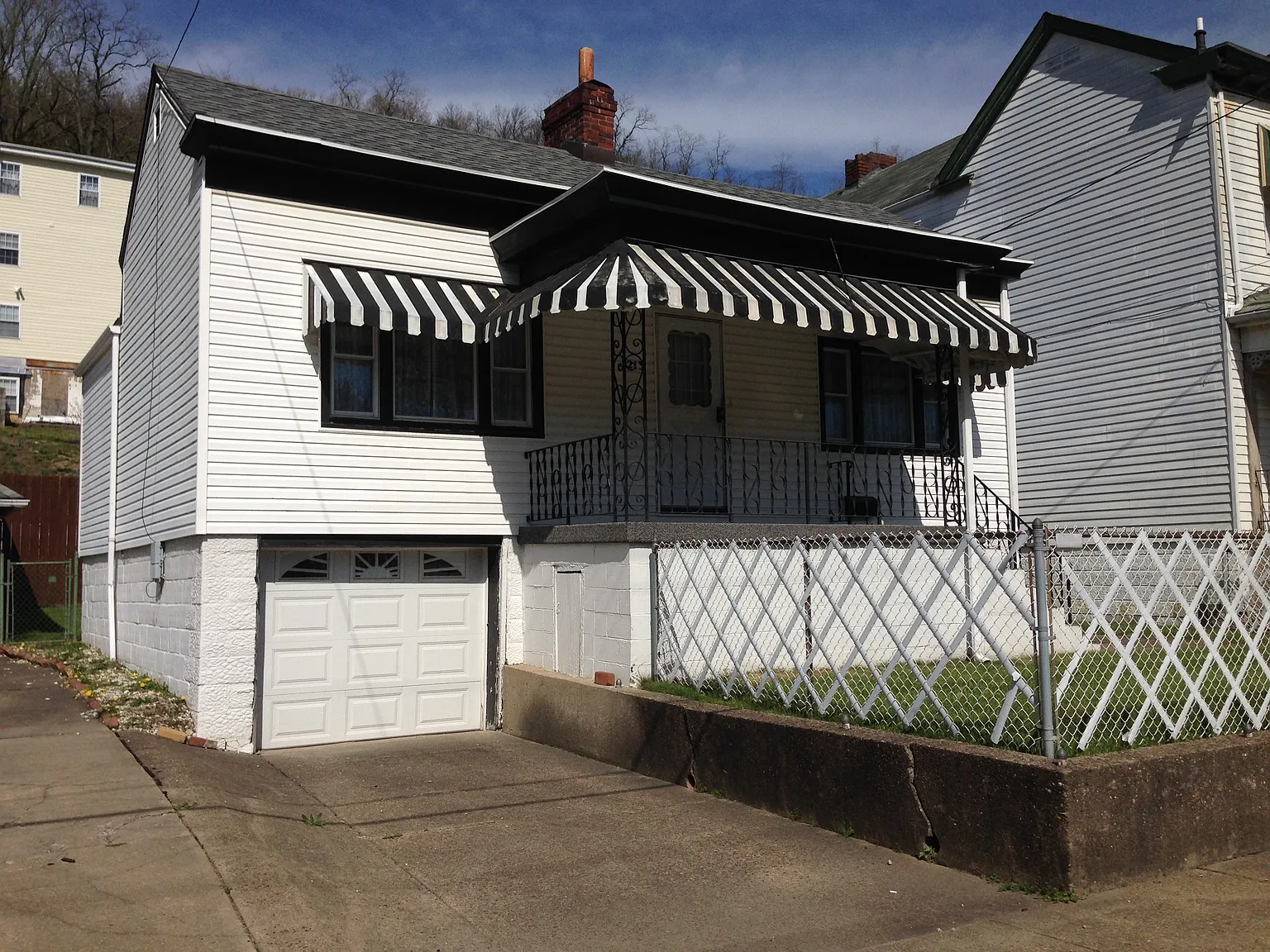 213 Fulton St photo 1
