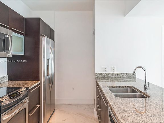 4th image of 951 Brickell Ave APT 3706