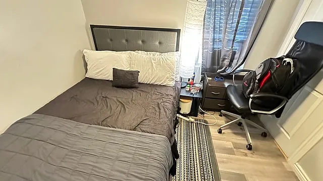 3 bed, 850 sqft, $1,300 — Photo 4